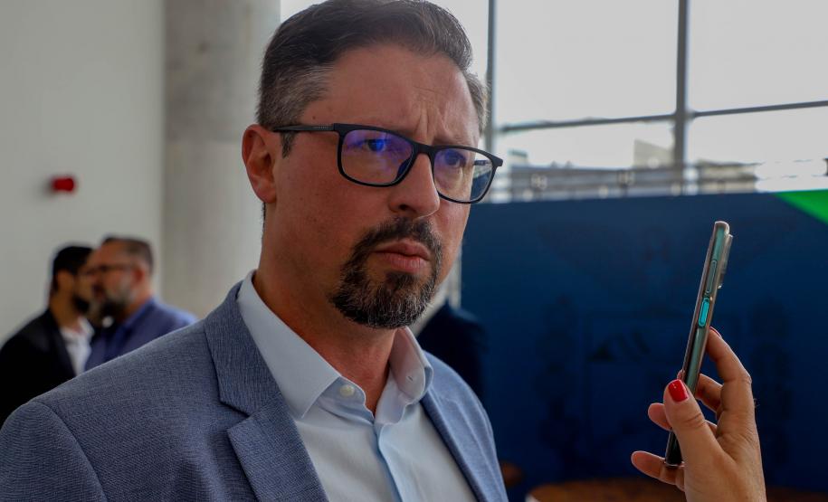 Governo do Paraná lança programa que oferece 10 mil bolsas de estudo em tecnologia