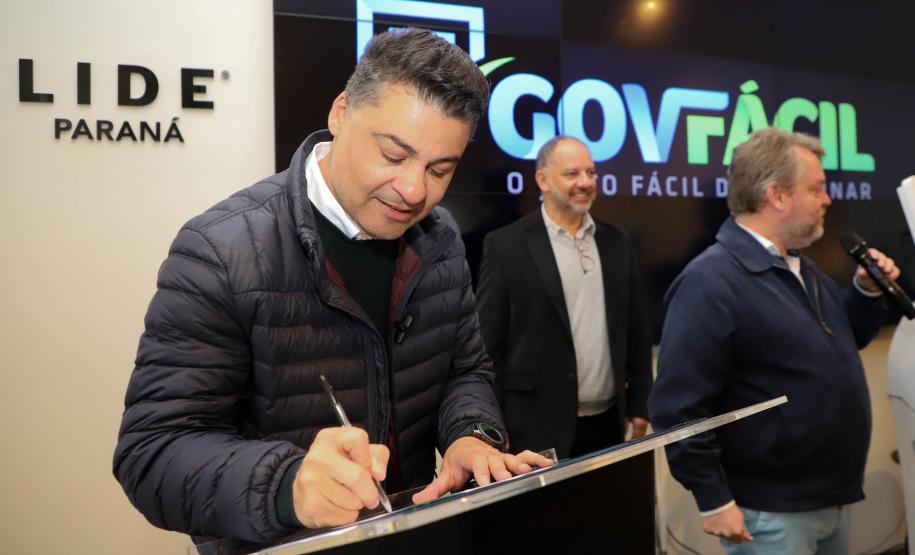 Secretaria de inovação apresenta e entrega chaves do govfacil-app de gestão para secretarias do estado. Fotos:Ari Dias/AEN