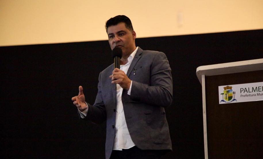 Secretaria da Inovação e Invest Paraná apresentam projetos a prefeitos dos Campos Gerais. Foto: Daniel Malucelli/SEI