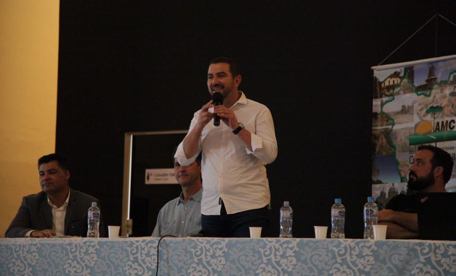 Secretaria da Inovação e Invest Paraná apresentam projetos a prefeitos dos Campos Gerais. Foto: Daniel Malucelli/SEI