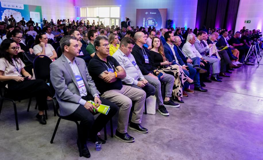 Encontro estadual de ciência, inovação e tecnologia reuniu grande público em Guarapuava