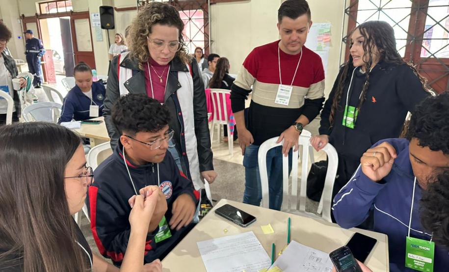 Ideathon Paraná: alunos de Ponta Grossa apresentam ideias criativas em gestão pública. Foto: Eduardo Carmona/SEI