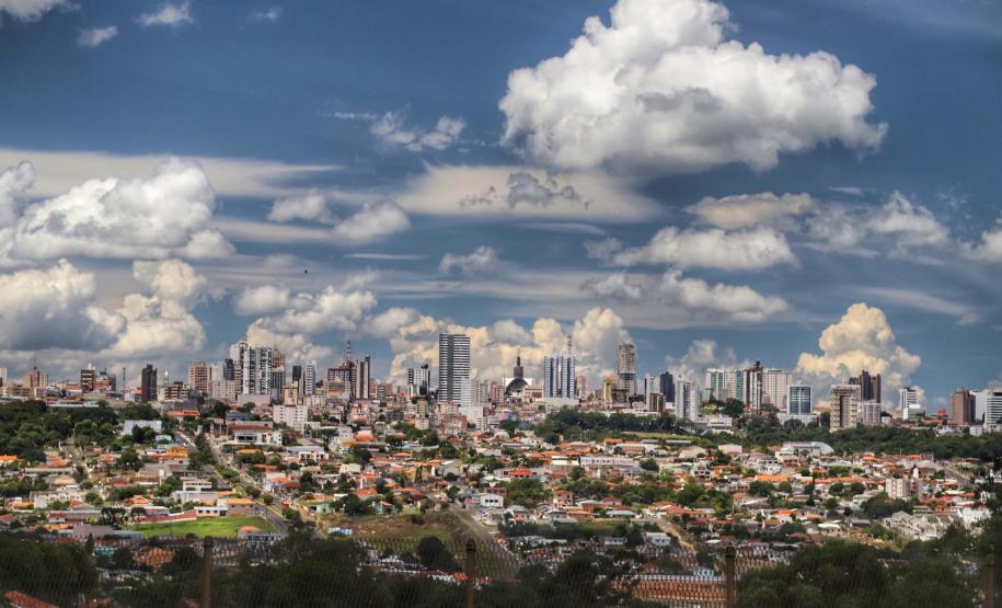 Curitiba se tornou a cidade mais inteligente do mundo e outros municípios (Londrina, Maringá, Ponta Grossa e Assaí, por exemplo) entraram em diferentes listas pelo trabalho desenvolvido na área. Foto: Roberto Dziura Jr/AEN