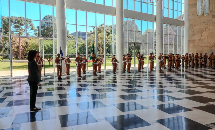 O vice-governador Darci Piana recebe nesta sexta-feira (9), a Embaixadora da Polonia Bogna Janke no Palácio Iguaçu. Foto: Geraldo Bubniak/AEN