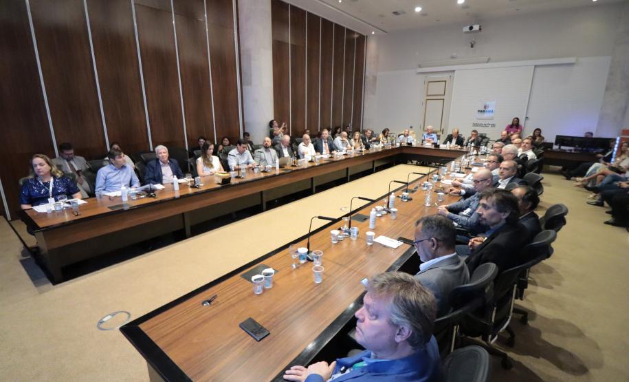 Fundo Paraná de fomento científico e tecnológico em reuniao nesta segunda-feira (4), no Palacio Iguacu. Foto: Geraldo Bubniak/AEN