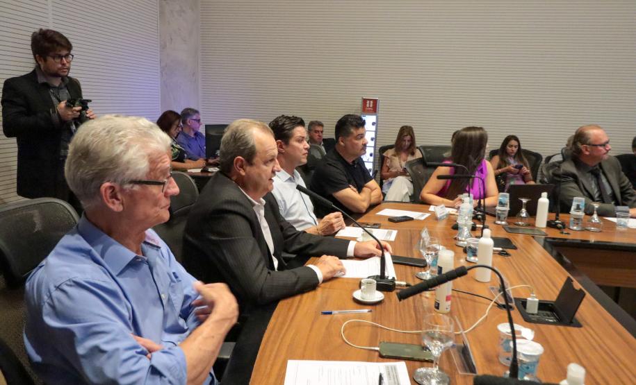 Fundo Paraná de fomento científico e tecnológico em reuniao nesta segunda-feira (4), no Palacio Iguacu. Foto: Geraldo Bubniak/AEN