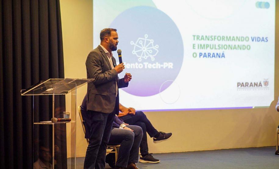 Com bolsas de até R$ 1.500, Paraná vai qualificar 3 mil jovens em Tecnologia da Informação. Foto: Alex Adam/SEPL