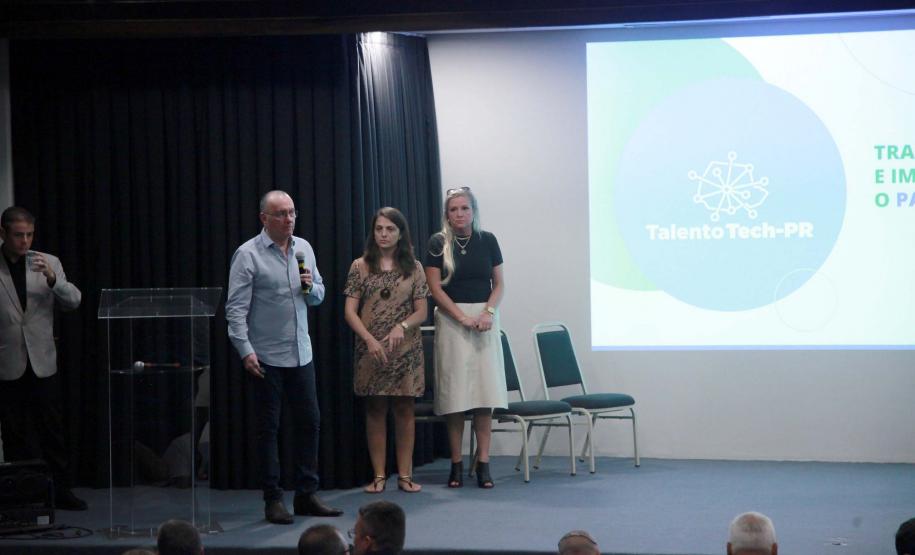 Com bolsas de até R$ 1.500, Paraná vai qualificar 3 mil jovens em Tecnologia da Informação. Foto: Alex Adam/SEPL