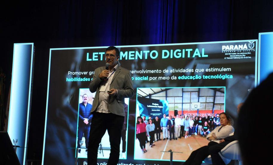 Comunidade científica debate diretrizes para a Ciência, Tecnologia e Inovação do Paraná. Foto: SETI