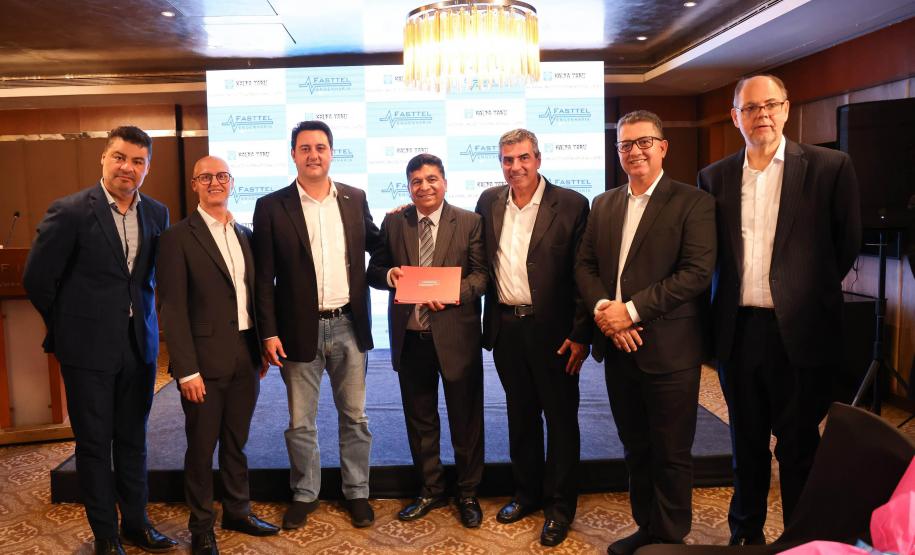 Mumbai - Índia, 11-04-2024 - A comitiva paranaense liderada pelo governador Carlos Massa Ratinho Junior iniciou, nesta quinta-feira (11), os compromissos da missão internacional na Índia com uma visita ao grupo Tata Consultancy Services (TCS), multinacional que é líder global em serviços de tecnologia, em Mumbai. Foto: Jonathan Campos/Secom