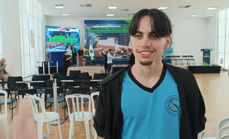 Governador Carlos Massa Ratinho Junior lança o projeto Talento Tech-PR. Na foto, Guilherme Briich, 17 anos, que faz Ensino Médio em Bocaiúva do Sul. Foto: SEPL
