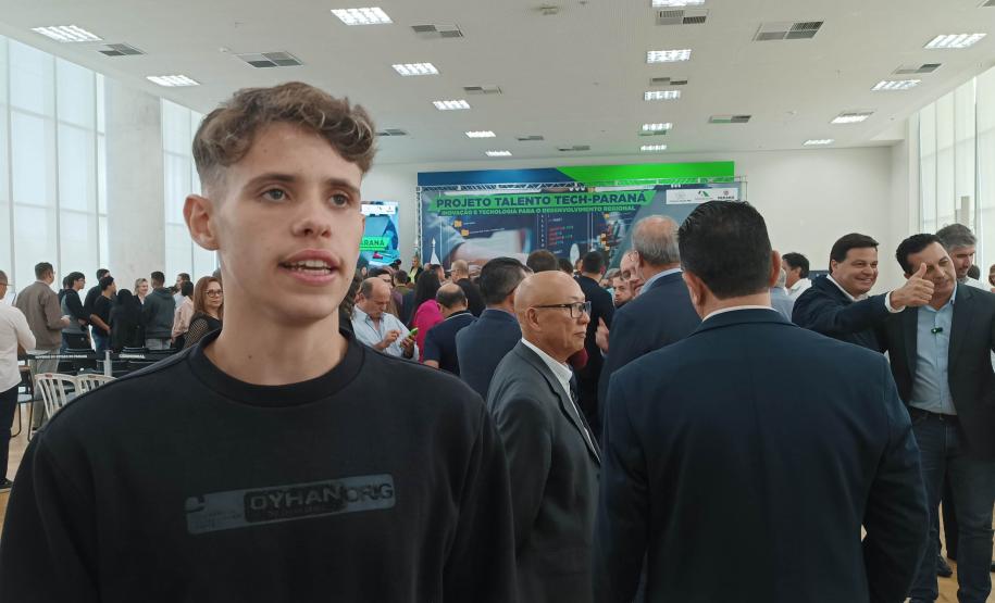 Governador Carlos Massa Ratinho Junior lança o projeto Talento Tech-PR. Na foto, Guilherme Briich, 17 anos, que faz Ensino Médio em Bocaiúva do Sul. Foto: SEPL