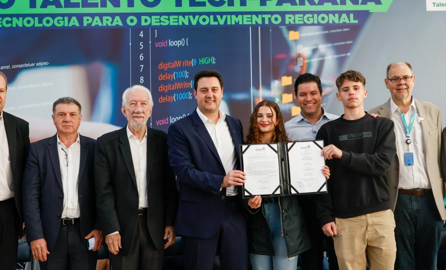Governador Carlos Massa Ratinho Junior lança o projeto Talento Tech-PR. Na foto, Guilherme Briich, 17 anos, que faz Ensino Médio em Bocaiúva do Sul. Foto: SEPL