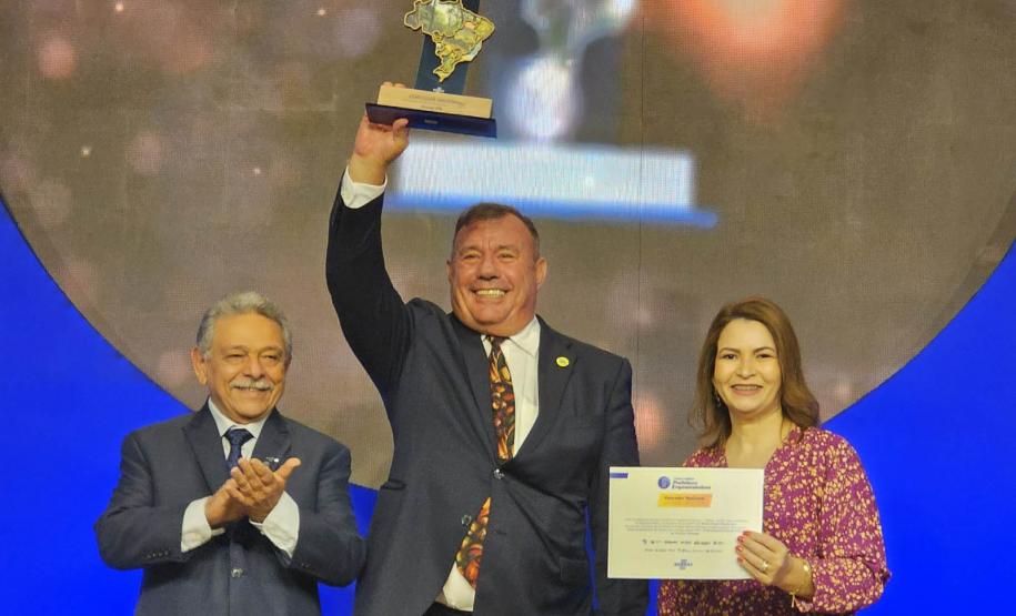 Curitiba e Assaí conquistaram na noite de terça-feira (11), o primeiro lugar na etapa nacional do 12º Prêmio Sebrae Prefeitura Empreendedora (PSPE) - Na foto, o prefeito de Assaí, Michel Ângelo Bomtempo. Foto: Eduardo Pereira - Sebrae/PR