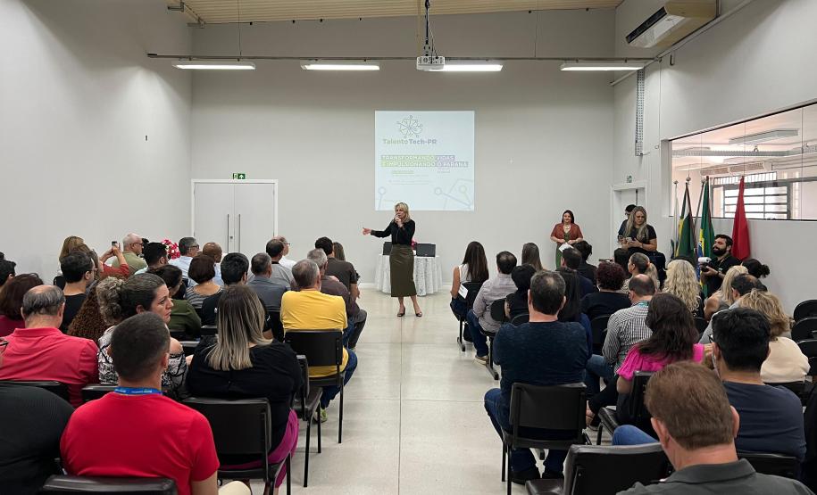 Municípios das regiões Norte e Norte Pioneiro recebem notebooks do Talento Tech. Foto: Gabriel Pires/SEI