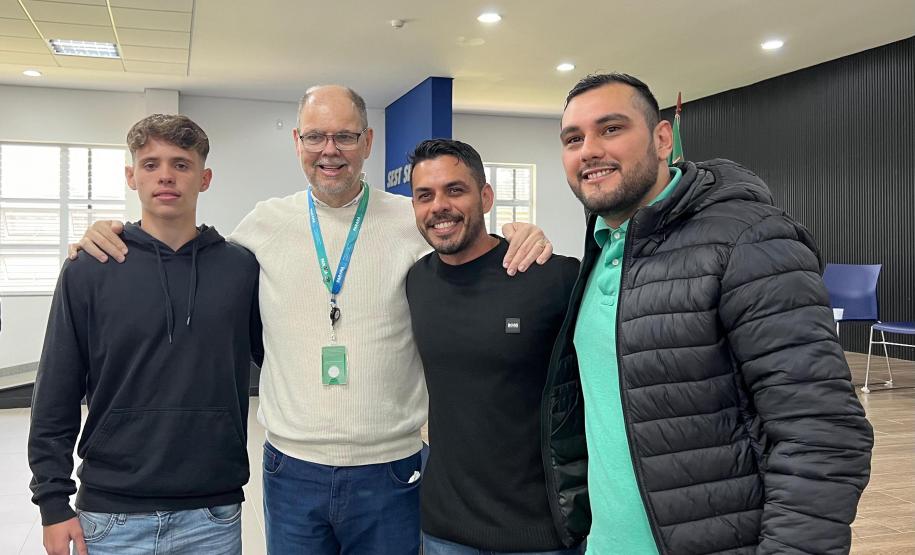 Talento Tech-PR distribui equipamentos para municípios e alunos do litoral paranaense. Foto: Gabriel Pires/SEI.