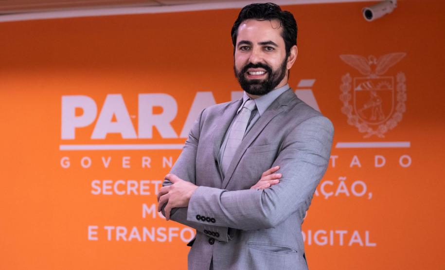 A Secretaria da Inovação, Modernização e Transformação Digital (SEI) anunciou o nome do profissional escolhido para a vaga de Diretor de Transformação Digital com foco em Inteligência Artificial (IA).- O administrador Rafael Sanchez Loureiro, 43 anos, foi escolhido para assumir a vaga de diretor.