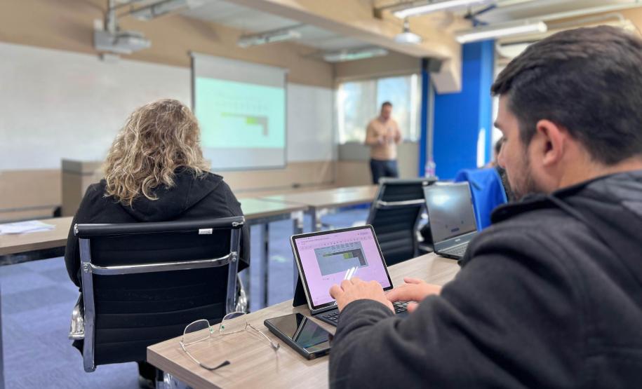 Oficinas capacitam servidores em pesquisa e compras públicas voltadas à inovação. Foto: SEI-PR