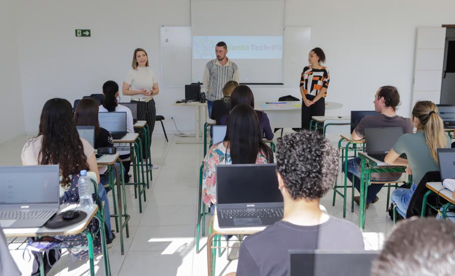 Alunos do Talento Tech fazem primeira prova presencial nos 50 municípios do projeto