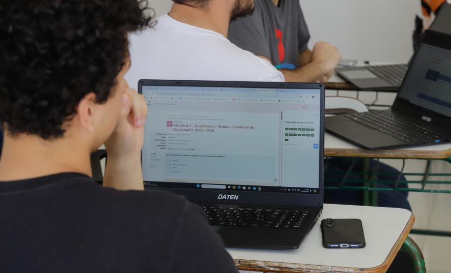 Alunos do Talento Tech fazem primeira prova presencial nos 50 municípios do projeto