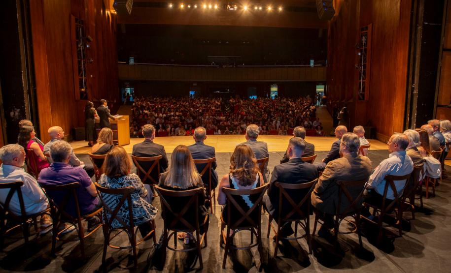 Semana Paraná Faz Ciência começa com anúncio de R$ 20 milhões e nova rede de pesquisa