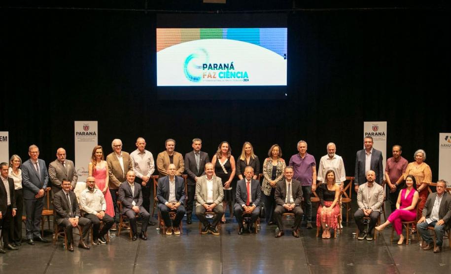 Semana Paraná Faz Ciência começa com anúncio de R$ 20 milhões e nova rede de pesquisa