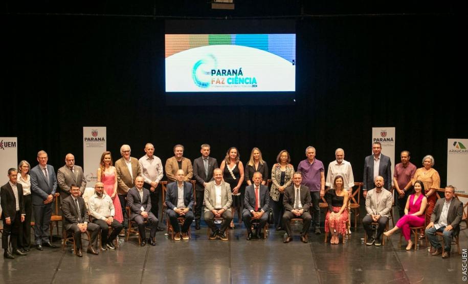 Cerimônia de abertura do Paraná Faz Ciência 2024 lota Teatro Calil Haddad