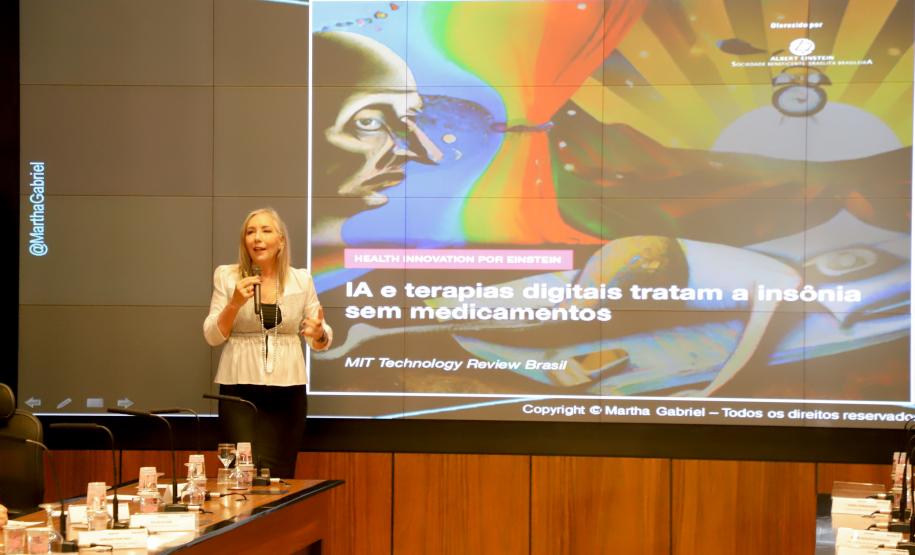 Curitiba, 22 de outubro de 2024 - O governador Carlos Massa Ratinho Junior participa, no Teatro Guaíra, do evento sobre Inteligência Artificial e Sanção da Lei de Aprovação do Plano de IA para o Serviço Público do Paraná.