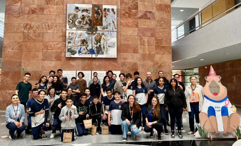 Rota da Inovação leva alunos da rede estadual para conhecer ambientes inovadores