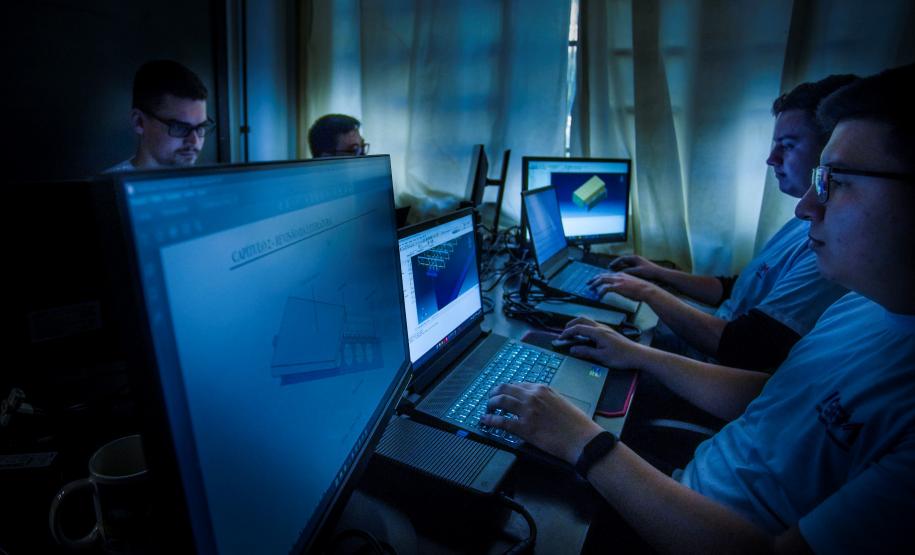 Estado investe R$ 8,62 milhões em agentes de inovação para fomentar o empreendedorismo. Na foto, laboratório do professor Carlos Alberto Martins