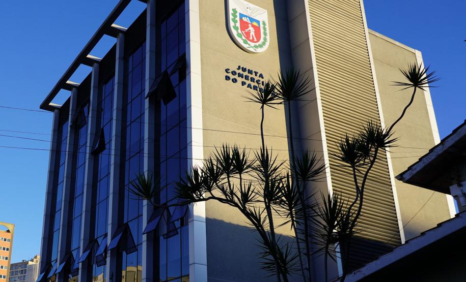 Junta Comercial do Paraná inicia treinamento de IA para uso no Empresa Fácil