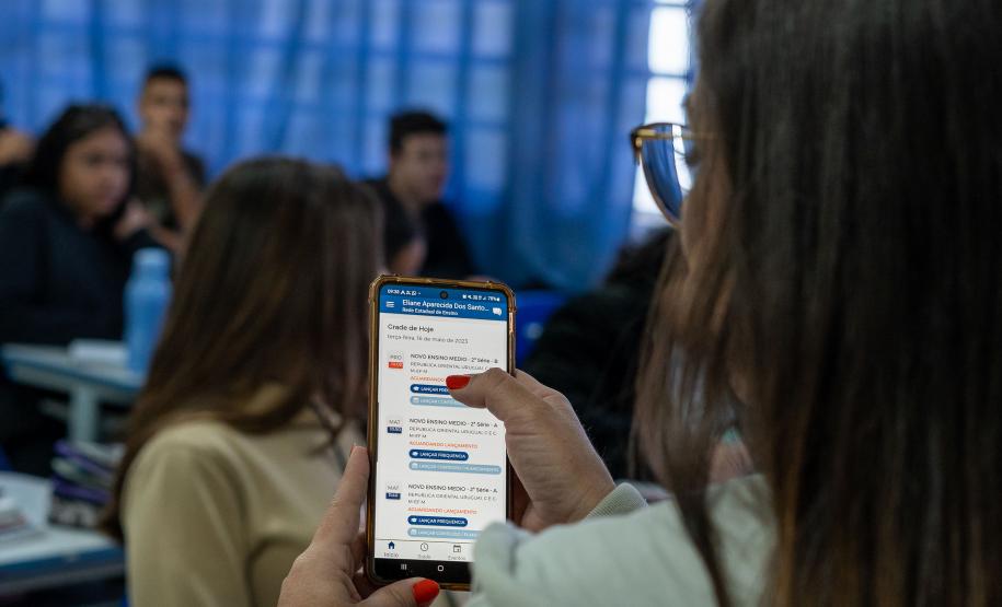 Olimpíada de Inteligência Artificial: Governo do Paraná vai apoiar estudantes em competição global de IA