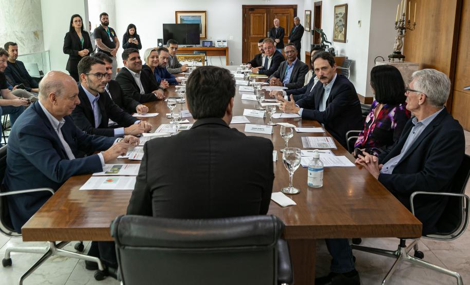 Curitiba, 13 de novembro de 2024 - Governo do Paraná e Claro firmam parceria para ampliar cobertura móvel em áreas rurais do Paraná.