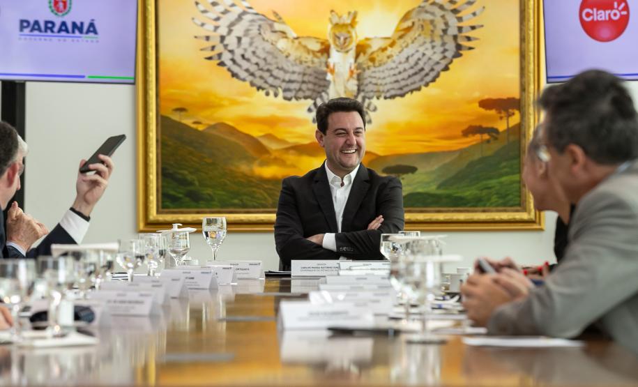 Curitiba, 13 de novembro de 2024 - Governo do Paraná e Claro firmam parceria para ampliar cobertura móvel em áreas rurais do Paraná.