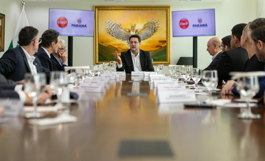 Curitiba, 13 de novembro de 2024 - Governo do Paraná e Claro firmam parceria para ampliar cobertura móvel em áreas rurais do Paraná.