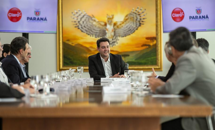 Curitiba, 13 de novembro de 2024 - Governo do Paraná e Claro firmam parceria para ampliar cobertura móvel em áreas rurais do Paraná.