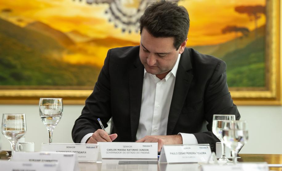 Curitiba, 13 de novembro de 2024 - Governo do Paraná e Claro firmam parceria para ampliar cobertura móvel em áreas rurais do Paraná.