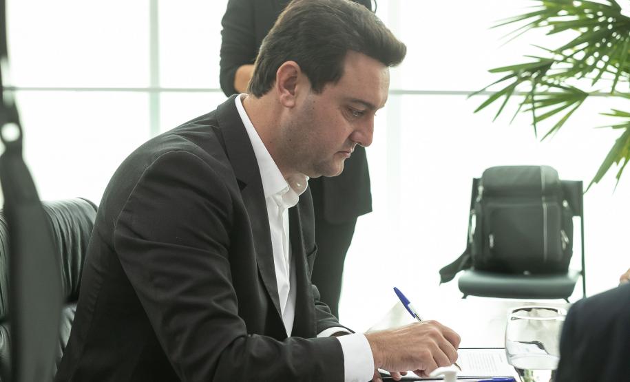 Curitiba, 13 de novembro de 2024 - Governo do Paraná e Claro firmam parceria para ampliar cobertura móvel em áreas rurais do Paraná.