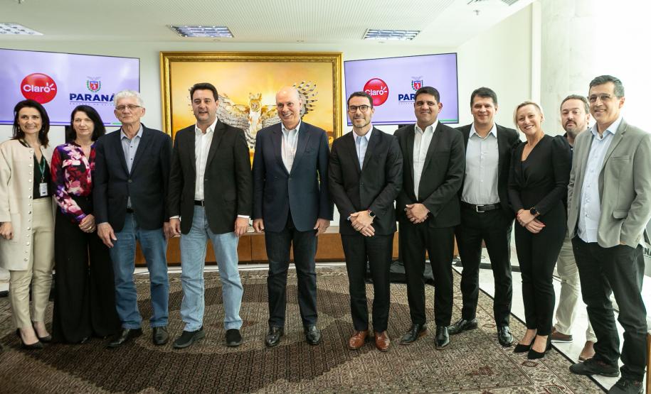 Curitiba, 13 de novembro de 2024 - Governo do Paraná e Claro firmam parceria para ampliar cobertura móvel em áreas rurais do Paraná.