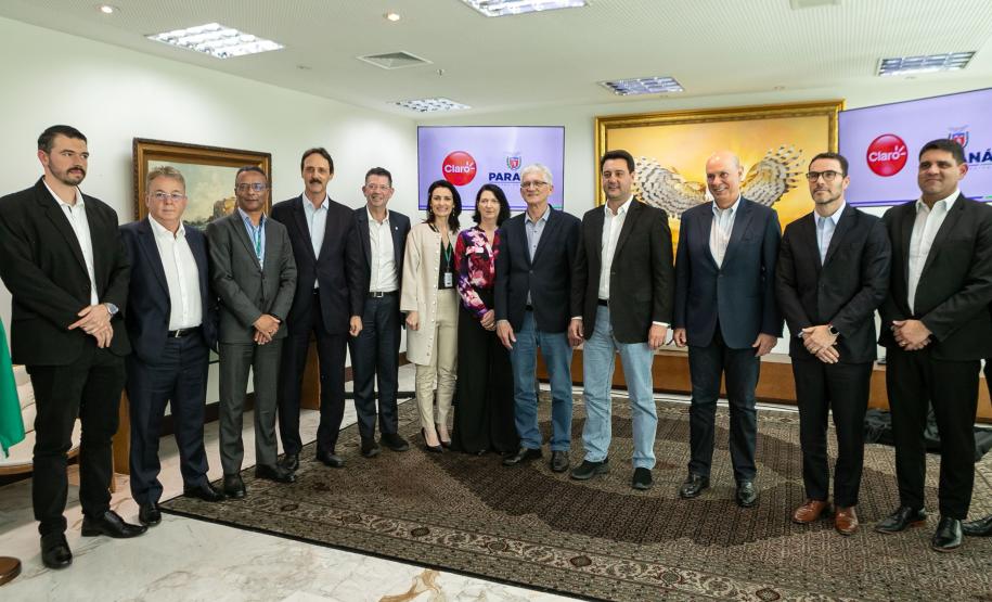 Curitiba, 13 de novembro de 2024 - Governo do Paraná e Claro firmam parceria para ampliar cobertura móvel em áreas rurais do Paraná.