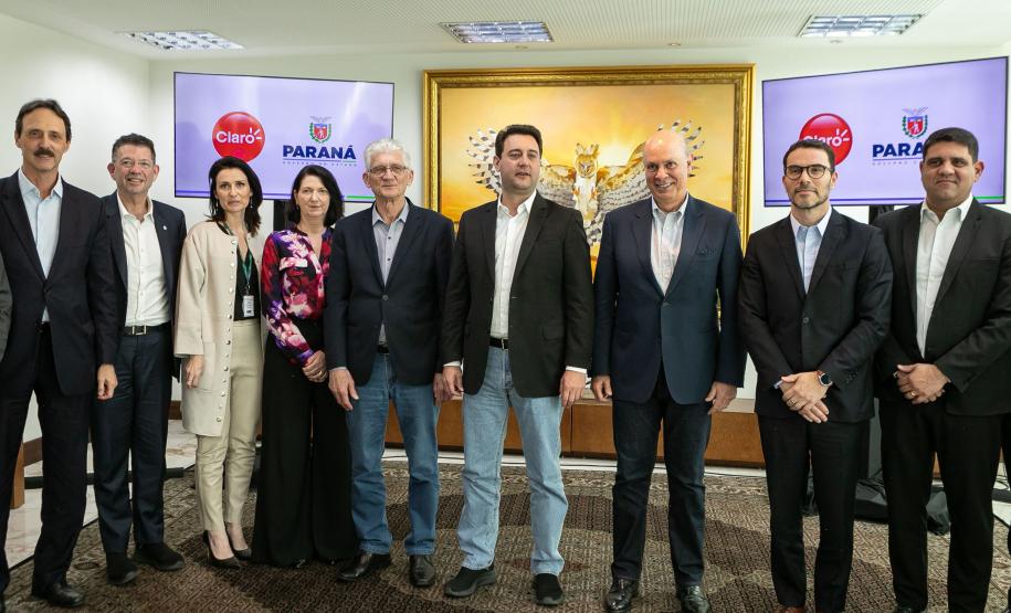Curitiba, 13 de novembro de 2024 - Governo do Paraná e Claro firmam parceria para ampliar cobertura móvel em áreas rurais do Paraná.