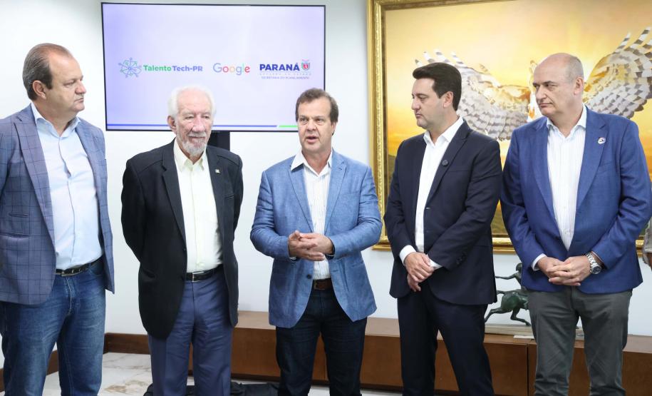 Em parceria com a Google, Estado amplia cursos de IA para alunos do Talento Tech