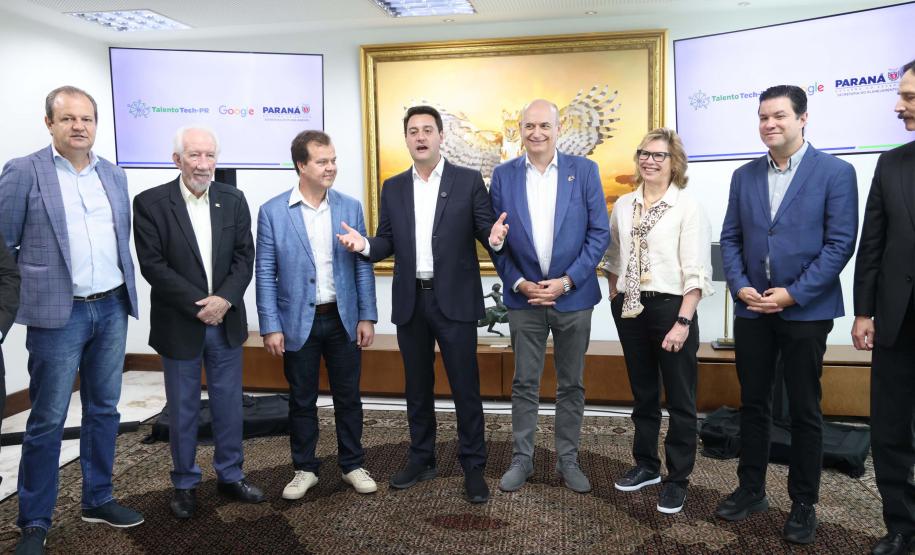 Em parceria com a Google, Estado amplia cursos de IA para alunos do Talento Tech