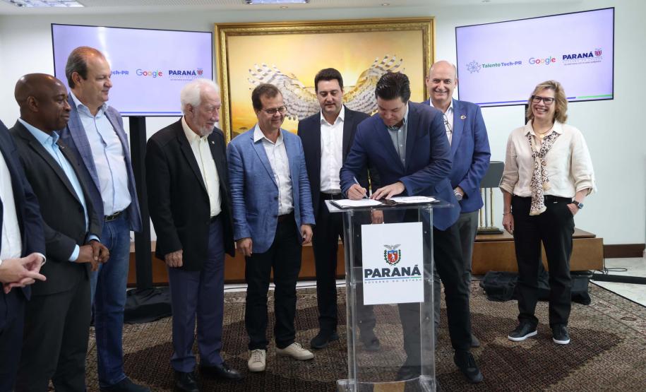 Em parceria com a Google, Estado amplia cursos de IA para alunos do Talento Tech