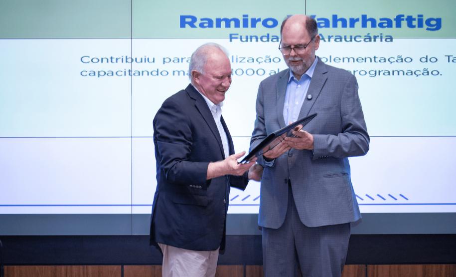 Prêmio homenageou personalidades que contribuíram para a Inovação do Paraná.