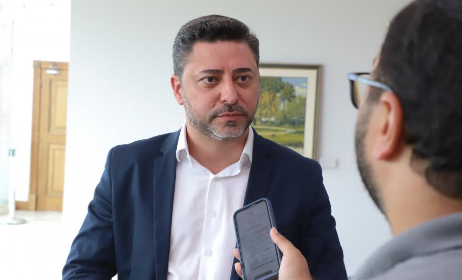 O governador Carlos Massa Ratinho Junior assinou nesta segunda-feira (02) o convênio entre o Governo do Estado e a Universidade Federal do Paraná (UFPR) para construção da sede própria da instituição em Jandaia do Sul, no Vale do Ivaí.