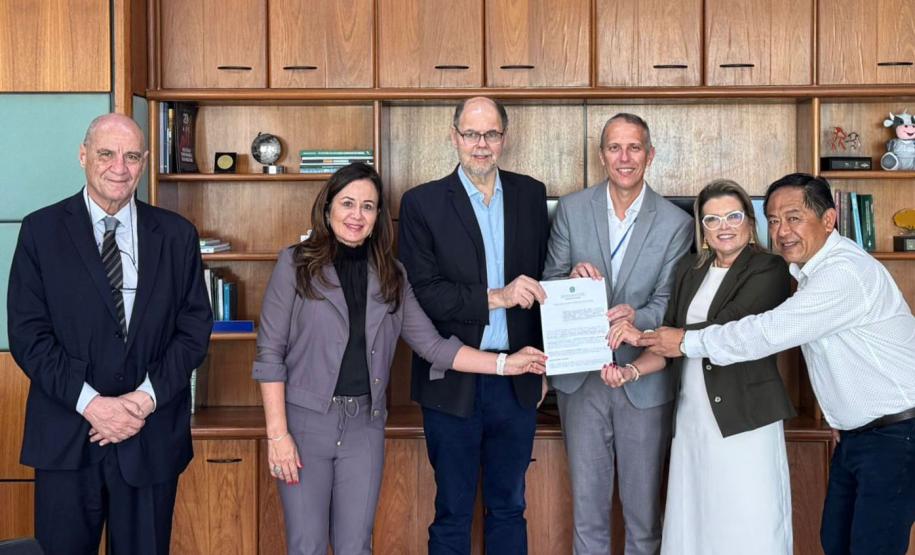 Estado firma acordo com Ministério da Agricultura para impulsionar inovação no setor