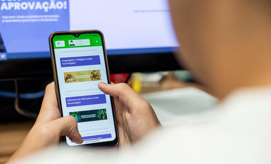 Com IA no currículo, Paraná tem 500 mil de alunos impactados pela educação tecnológica