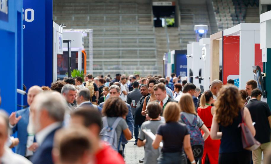 Paraná apresenta startups e serviços públicos tecnológicos na abertura do Smart City Expo