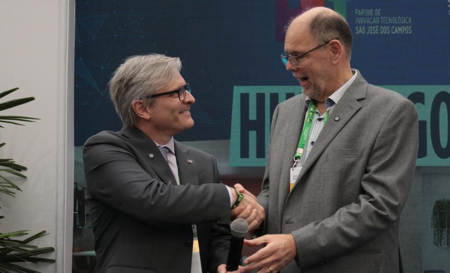 Contratação homologada: Governo anuncia implantação do primeiro Hub de GovTechs